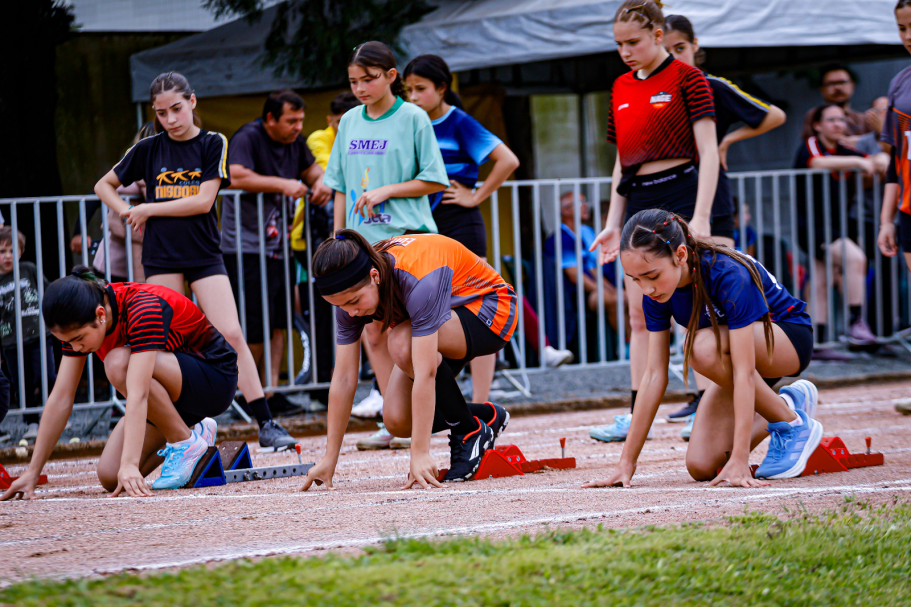 Jogos estudantis reúnem mais de mil partidas em 19 modalidades esportivas