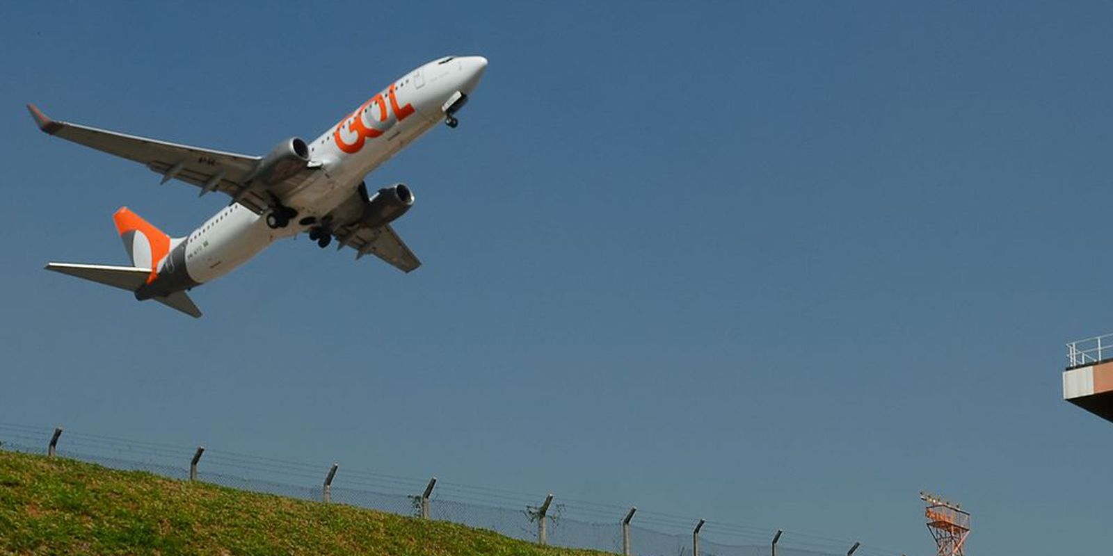 Gol nega cancelamento em massa em Porto Alegre e confirma problema em um voo