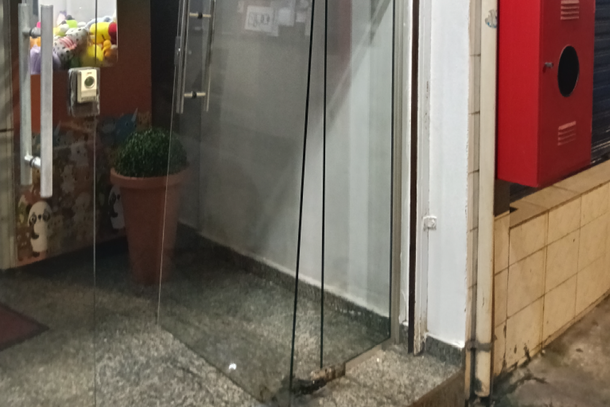 Homem de 30 anos é preso após invadir hotel e causar tumulto em Foz do Iguaçu
