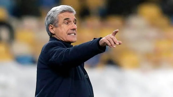 Luis Castro é demitido do Grêmio e deixa CT