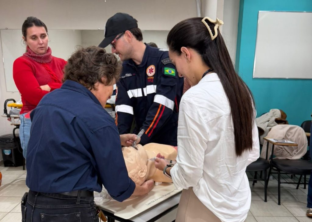 Apucarana capacita servidores em emergência cardiológica nas UBSs