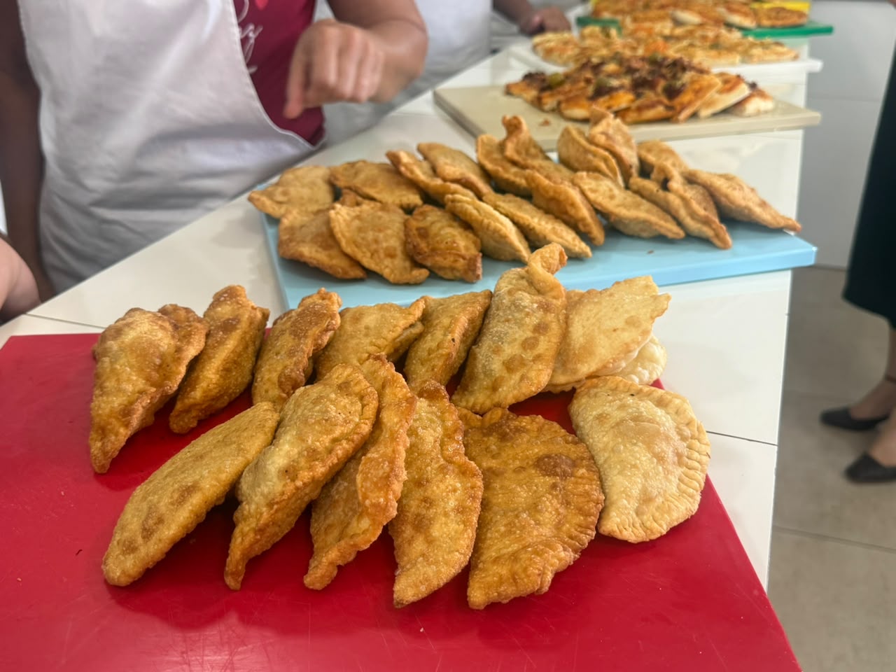 Curso de preparo de salgados qualifica 15 participantes
