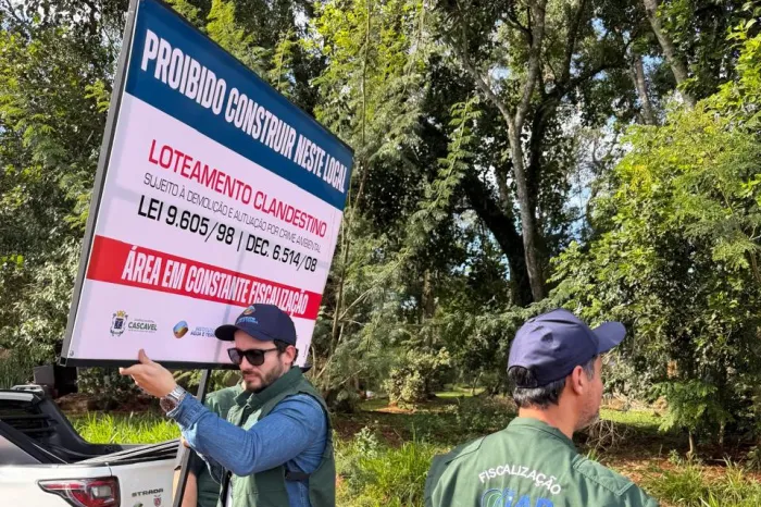 IAT instala placas em loteamentos clandestinos de Cascavel para alertar compradores