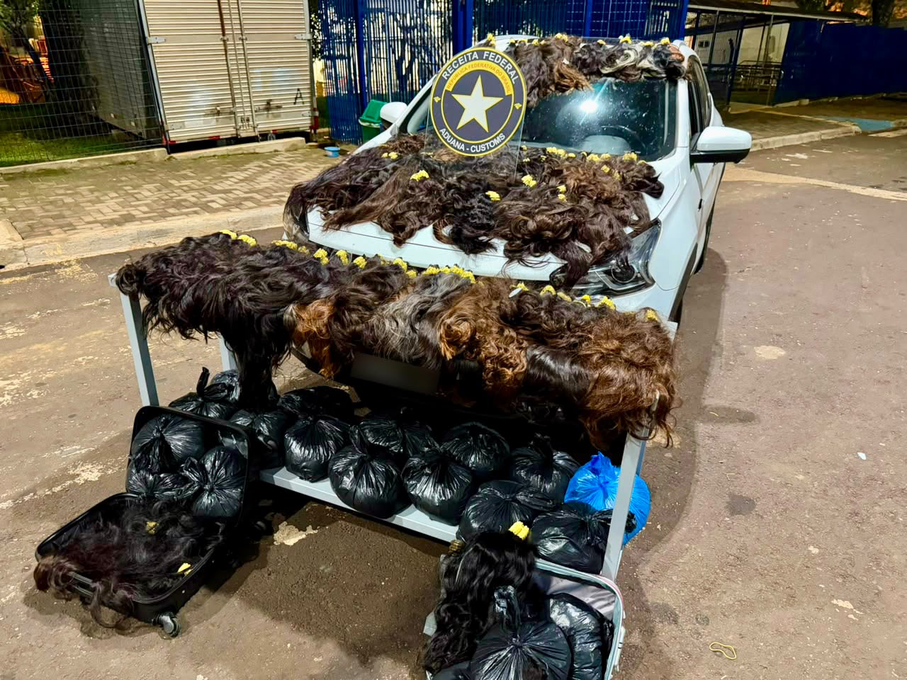 Receita Federal apreende 146 quilos de cabelo humano em Foz do Iguaçu