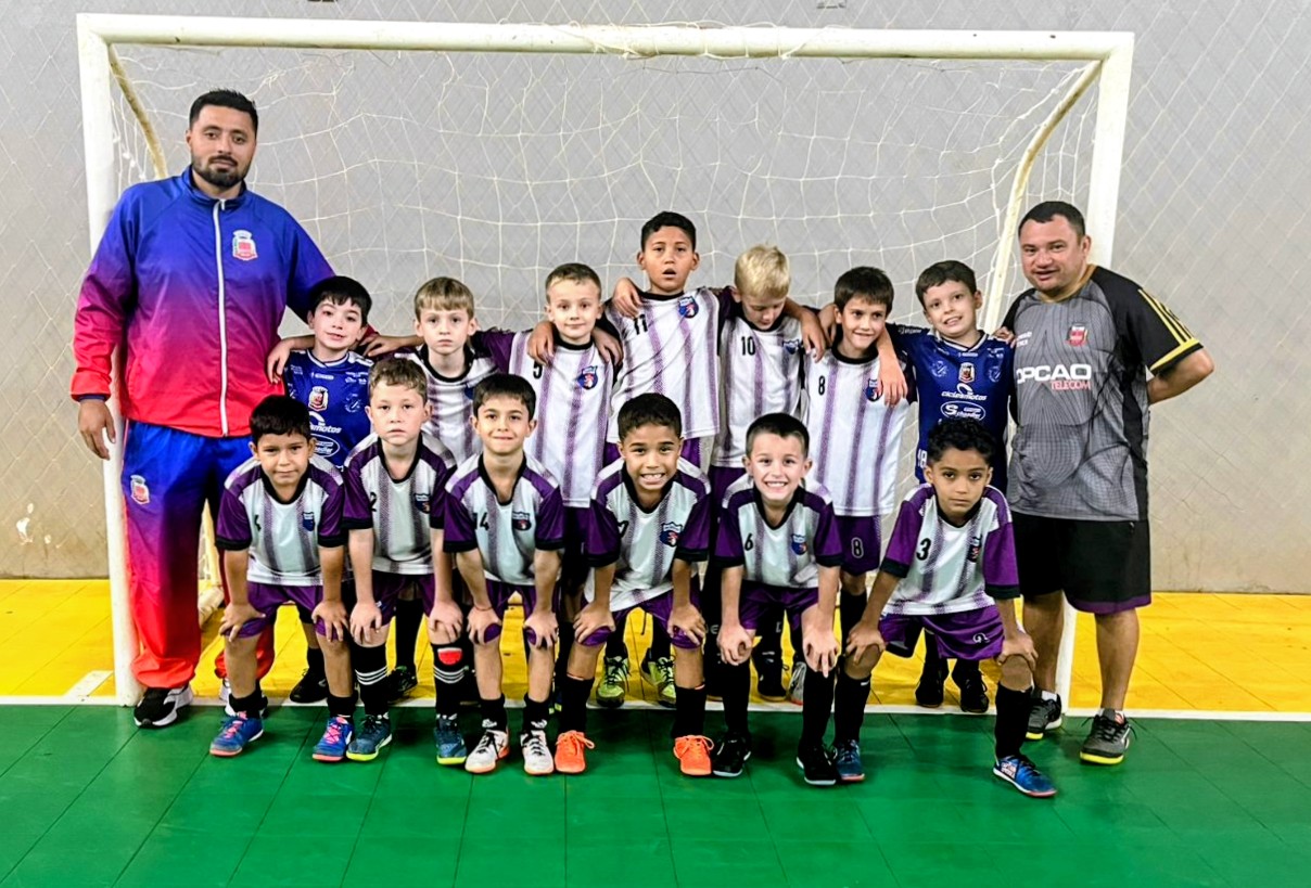 Sub-9 vence nos pênaltis fora de casa e vai à final da Copa Amizade