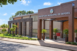 Paço Municipal revitalizado e pacote de novas obras são entregues com R$ 13 milhões