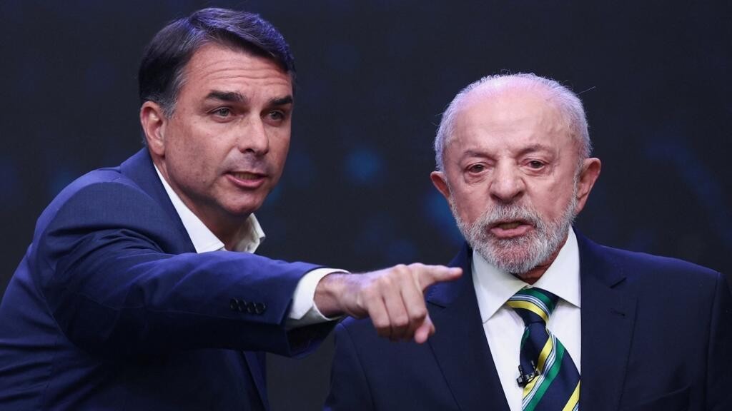 Último debate presidencial entre Flávio Bolsonaro e Lula repercute no exterior